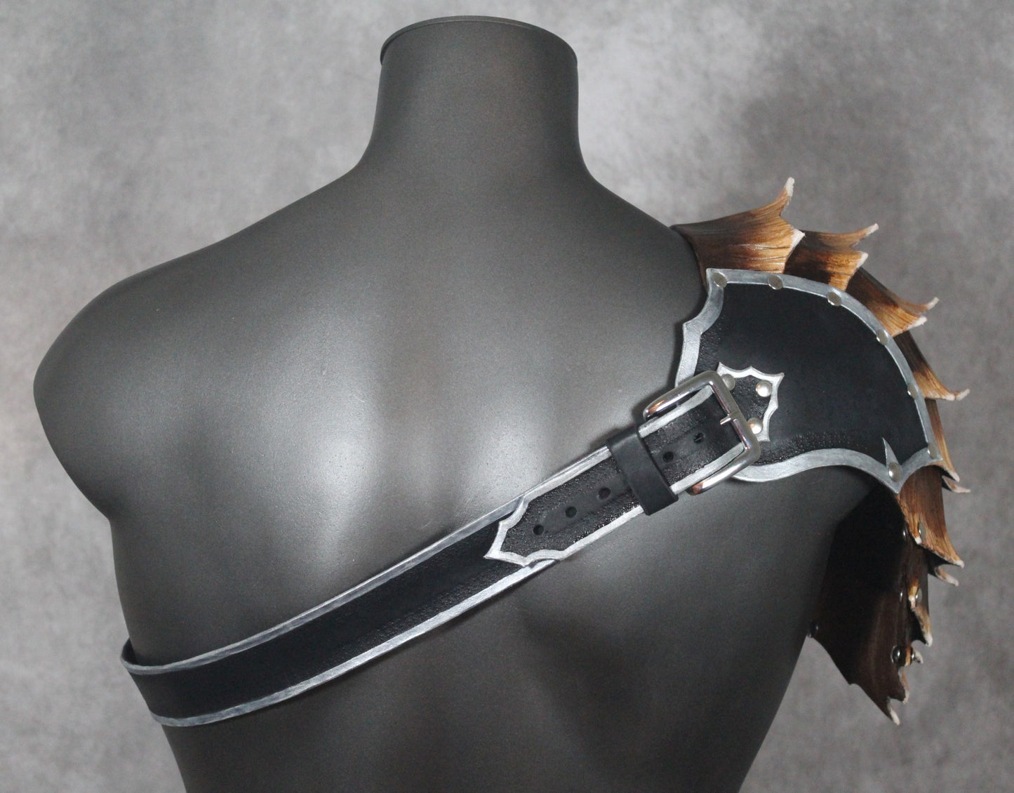 Bone Armor Shoulder Spaulder in Black and Silver