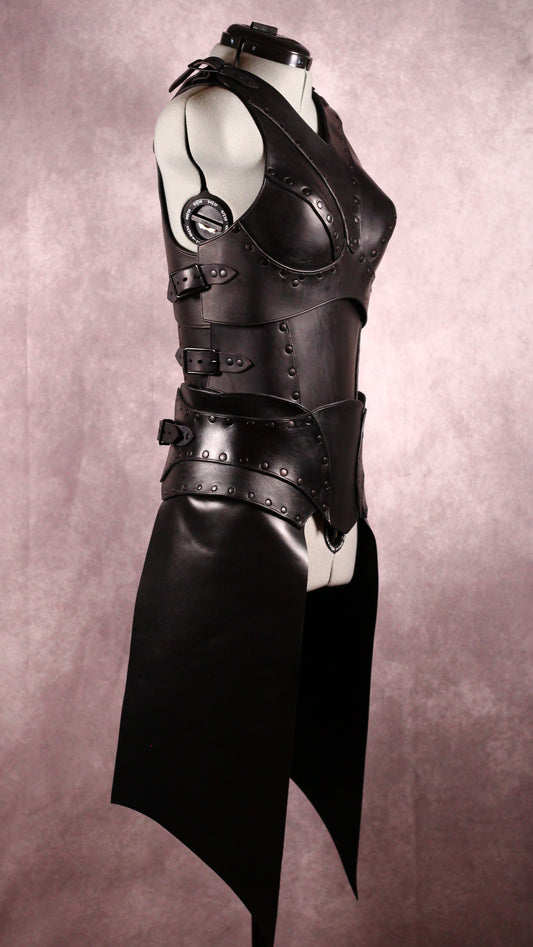 Female Warrior Breastplate in Matte Black 3/4 view