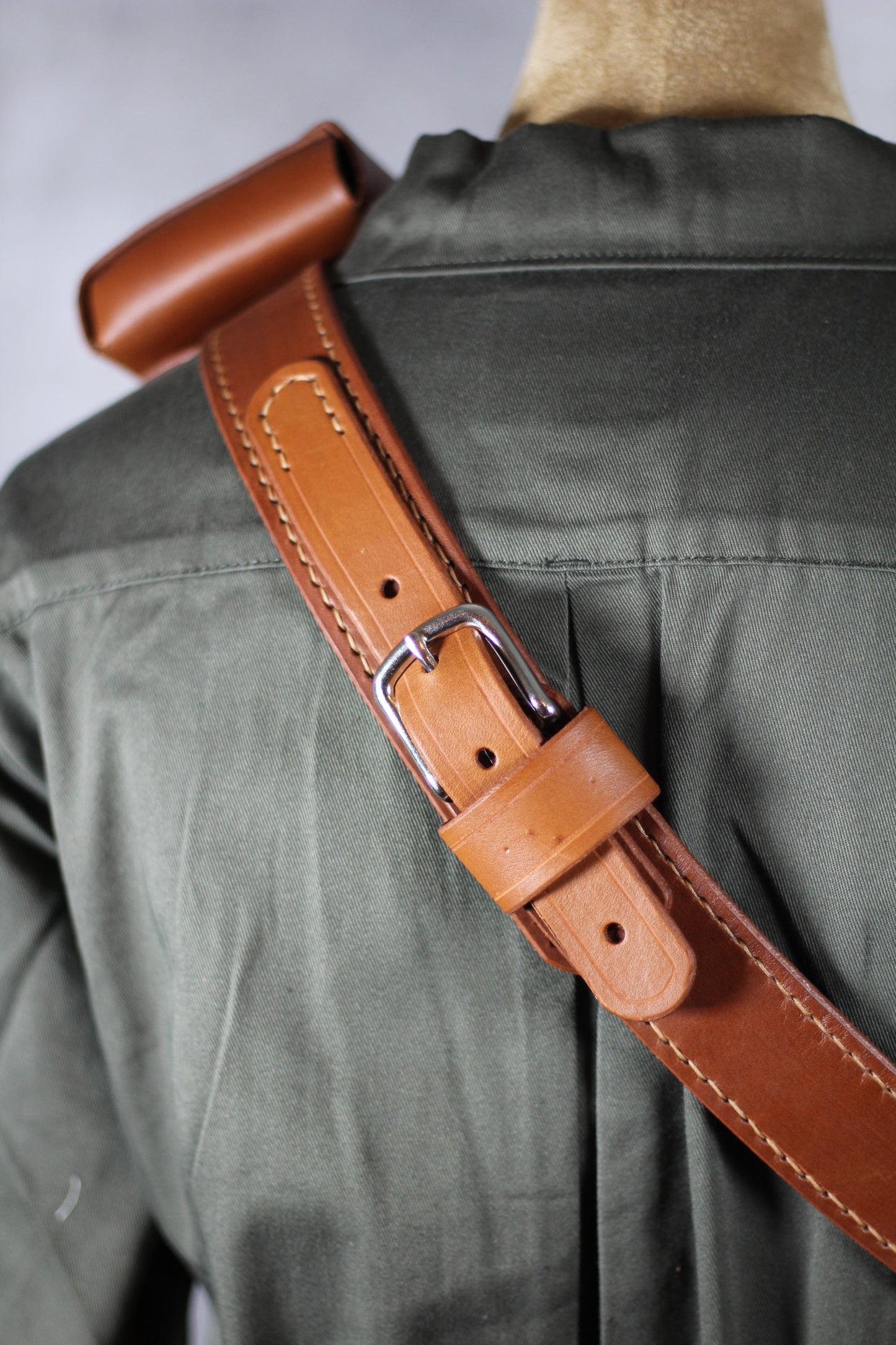 Vanguard Series: Leather Six Pouch Bandolier
