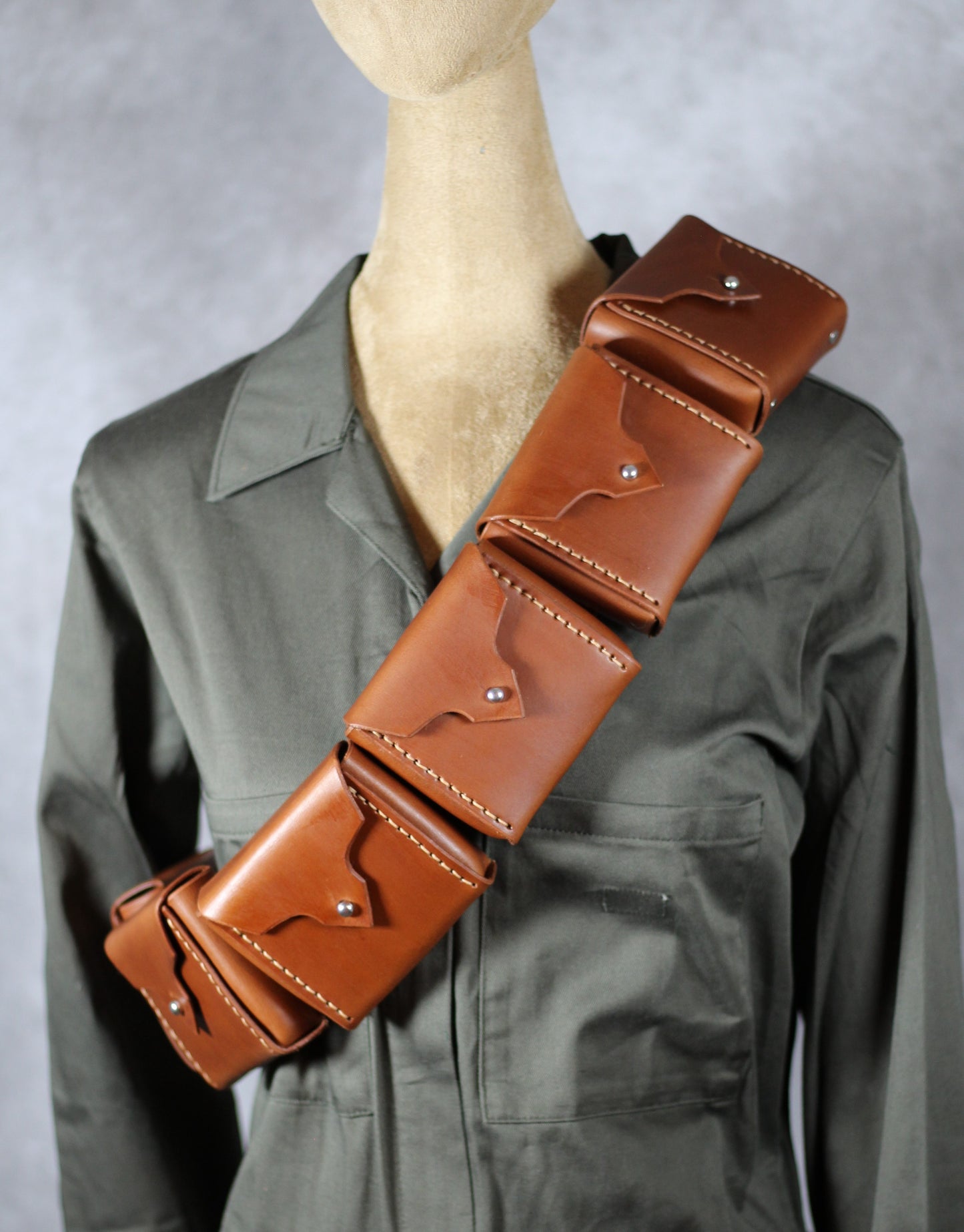 Vanguard Series: Leather Six Pouch Bandolier